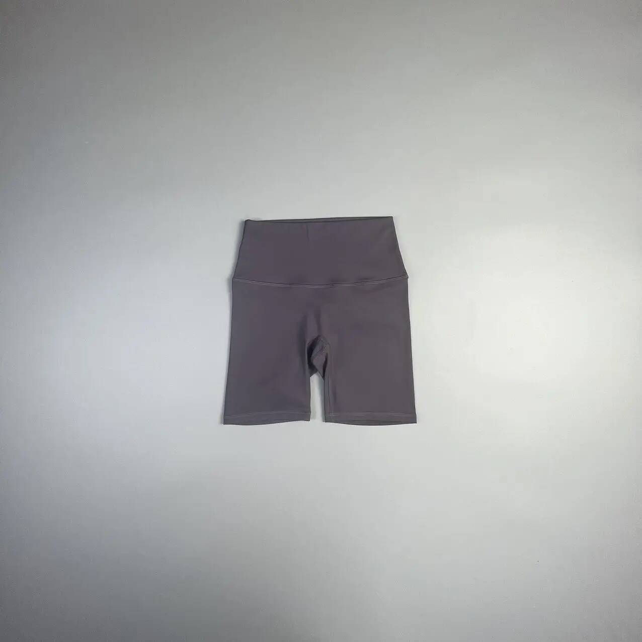 Ddmyoutdoor New No Size Yoga Shorts Style Lycra High Waists Naked Seamless Three Part Bodyfitting Fiess Pants Jogging Suit