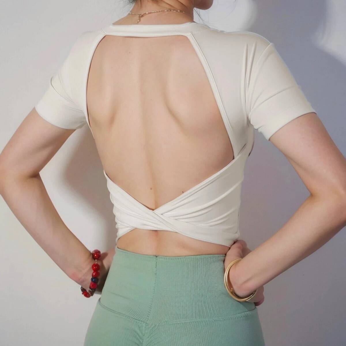 Ddmyoutdoor New Short Sleeve With Chest Pad Sexy Back Fiess Yoga Top Women Wear Waist Slimming Sports T Shirt Jogging Suit