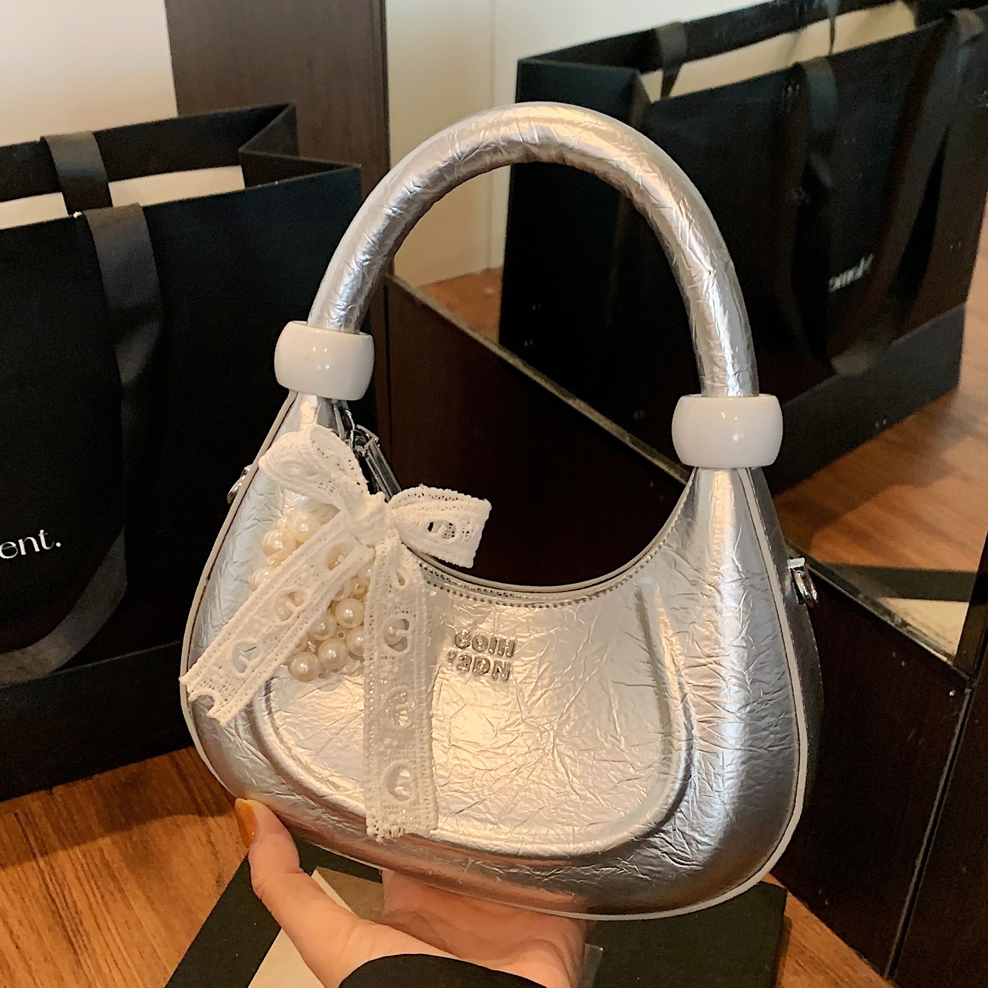 designer 2025 New Small Bag Summer Crescent Bag High-end Handbag Fashion Single Shoulder Crossbody Bag Handheld Women's Bag