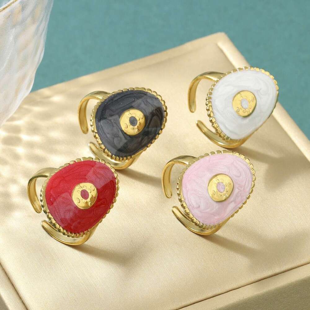 Women's Light Luxury Titanium Steel Ring with Unique Niche Design - Adjustable & Fade-resistant