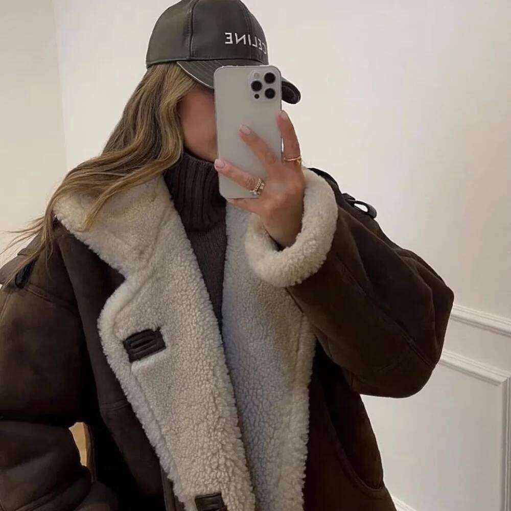 Winter new fashion women's casual avant-garde design sense European and American style suede lamb wool jacket