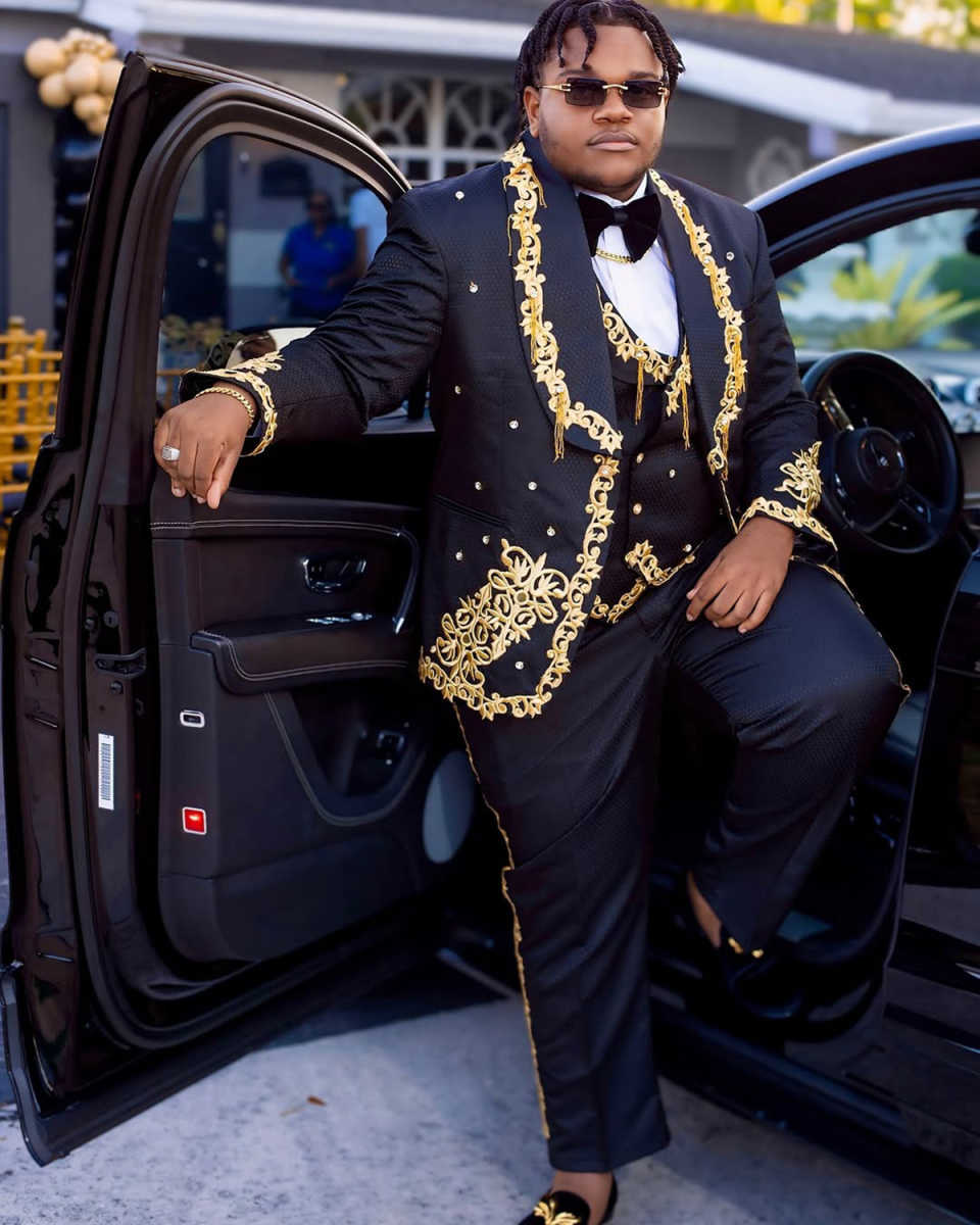 Vintage Appliques Wedding Tuxedos 3 Piece Set Jacket Vest Pants Shawl Lapel Men Suit Customized Groom Wear Party Evening Suits