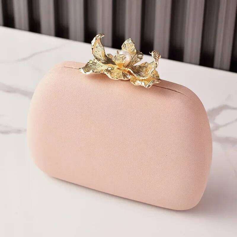 Sweet aron Colore Dinner Women Fashion Flower Buckle Handbag Wedding Bride Evening Bags Girls Cute Party Clutch Bag