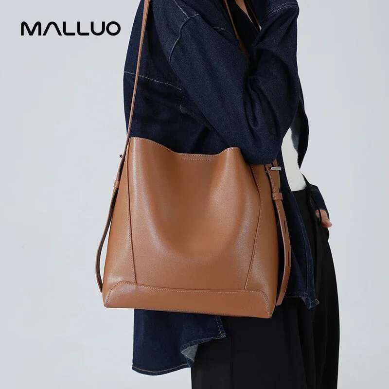 Designer Bags 2025 Women's Cow Genuine Leather Shoulder Bags Ladies Soft Cowhide Fashion Design Bag Female Retro Tote Bucket Handbag Lady Luxury 