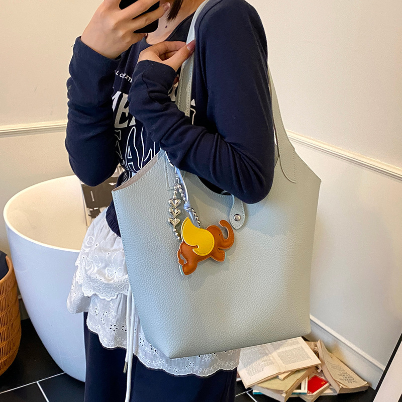 designer Large Capacity Bag for Women 2025 Summer New Handheld Tote Bag High-end Simple Versatile Commuter Shoulder Bag