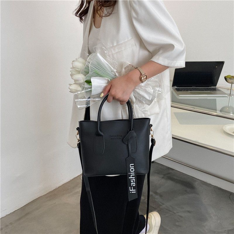 2025 Spring Summer New Women's Bag Texture Women's Small Bag Summer New Korean Multi functional Handbag Trendy Crossbody Bag Simple and Fres