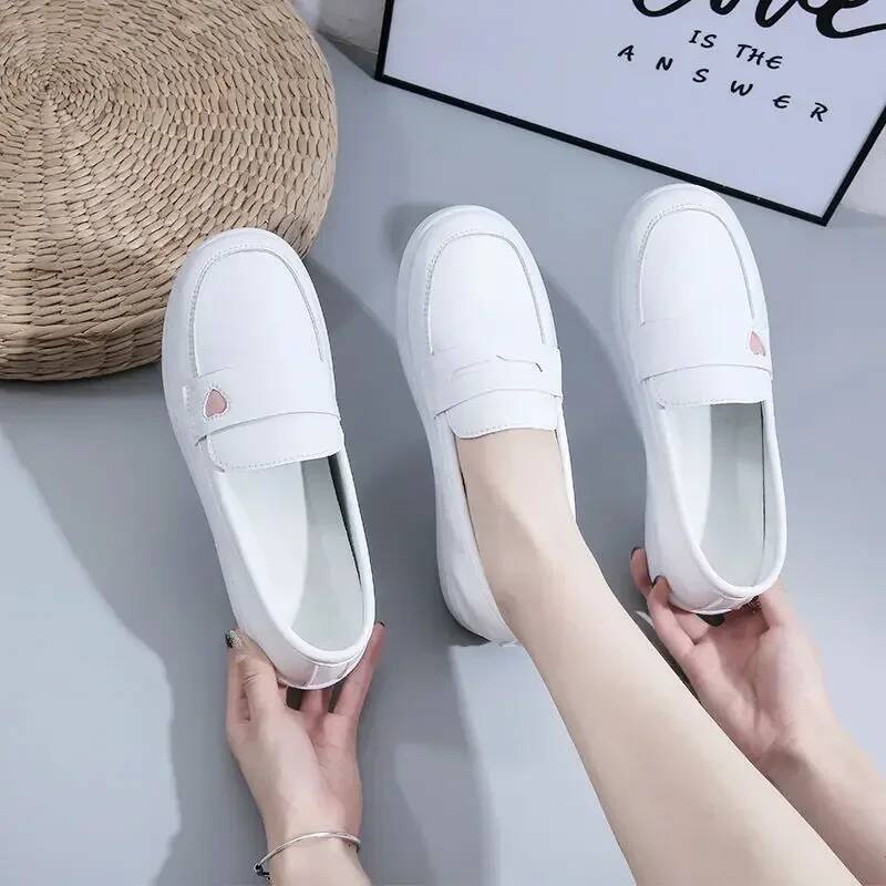 Ddmyoutdoor Summer White Nurse Women Soft Sole Fashion Casual Comfortable Non Slip Flat Sports Walking Shoes Outdoor Shoes