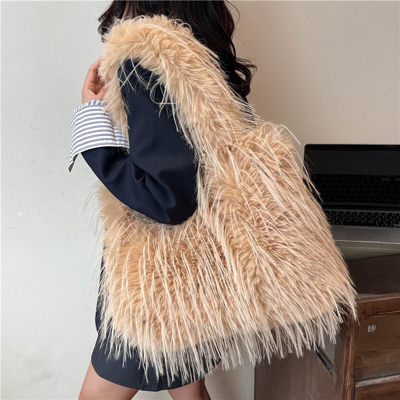 2025 Free Shipping Autumn Winter New Fashion Plush Underarm Bag Designer For Women Shopping Bag Large Capacity Shoulder Bag Stylish Furry Bag Commuter
