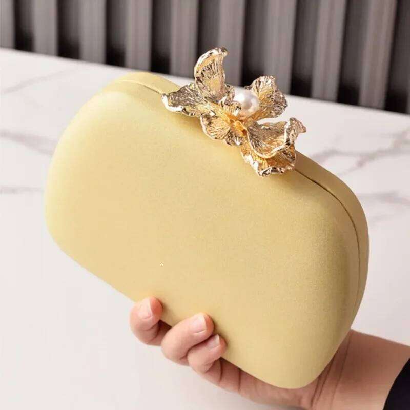 Sweet aron Colore Dinner Women Fashion Flower Buckle Handbag Wedding Bride Evening Bags Girls Cute Party Clutch Bag