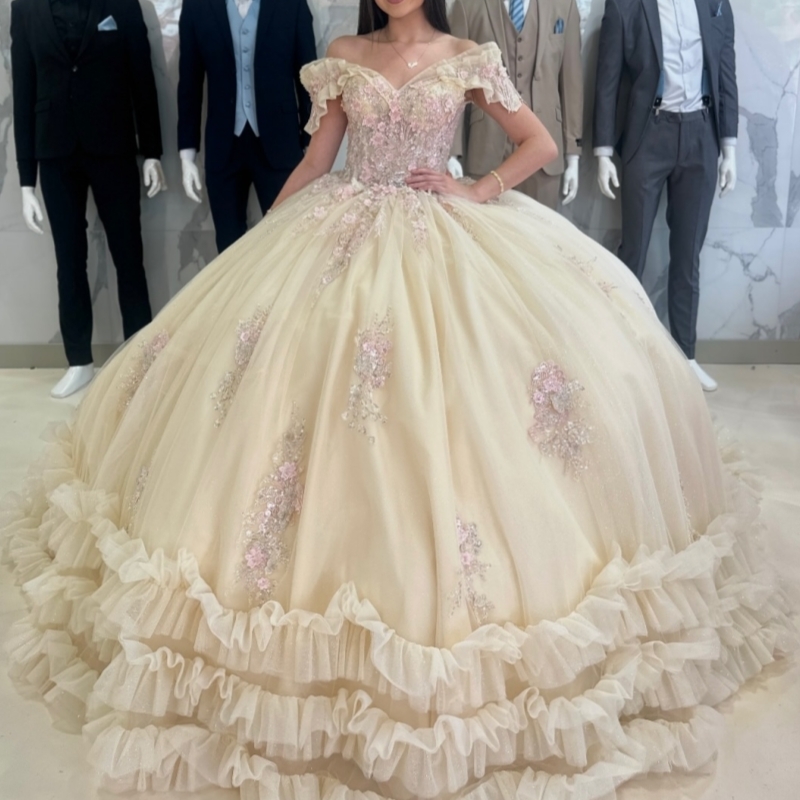 Champagne Off The Shoulder Ball Gown Quinceanera Dresses Appliques Lace Beads Tiered Tull Sweet 16 Dress vestidos 15 de anos
