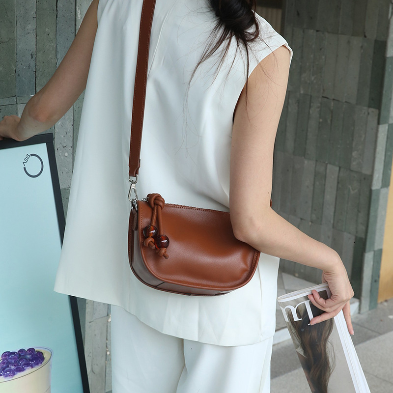 Quality New Style Genuine Leather Women's Bag Layer Cowhide Shoulder Bag Versatile Crossbody Bag Women's Niche High-end Pillow Bag New Free 
