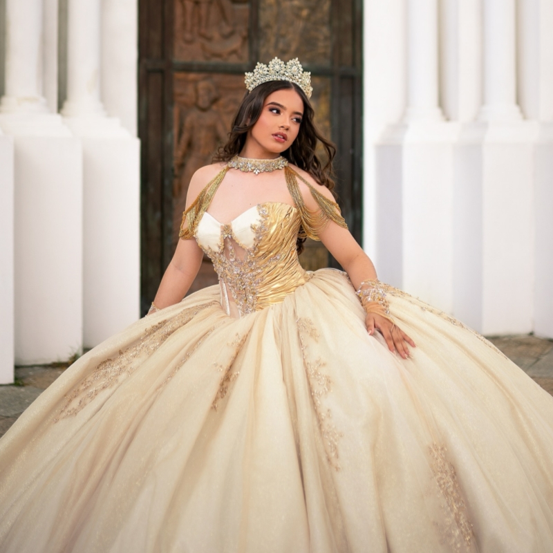 Luxury Champagne Shiny Off The Shoulder Ball Gown Quinceanera Dresses Appliques Beads Tull Sweet 16 Dress Vestidos 15 De Anos
