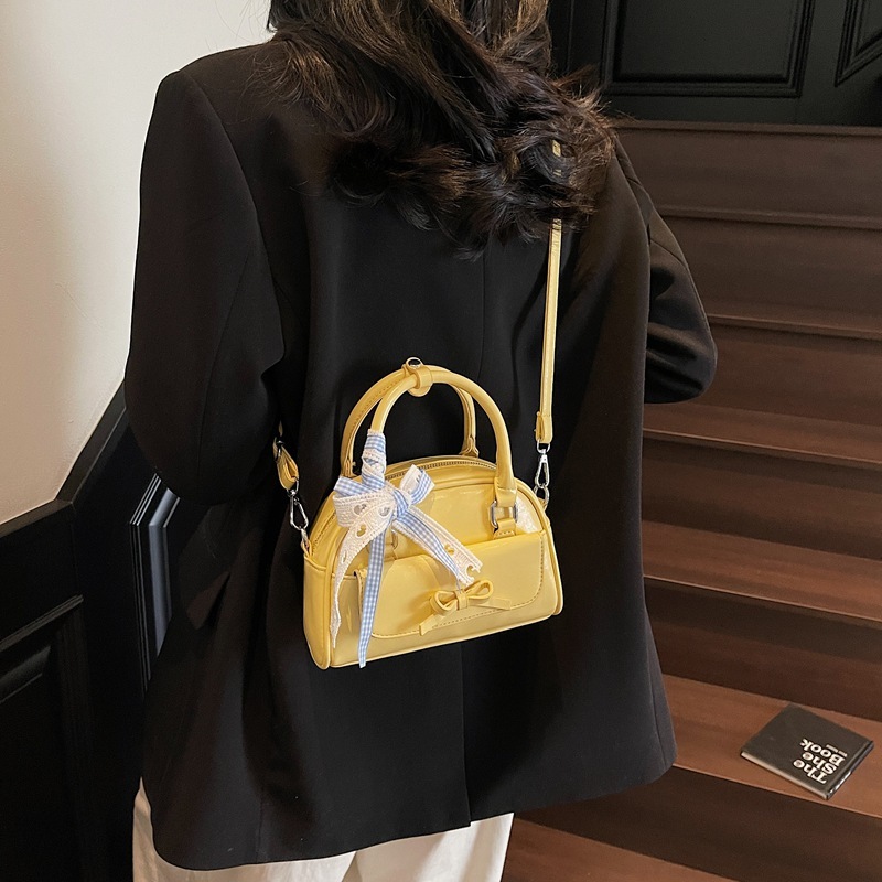 designer Underarm Bowling Bag for Women 2025 New Korean Style Simple Casual Large Capacity Pillow Bag Versatile Shoulder Bag