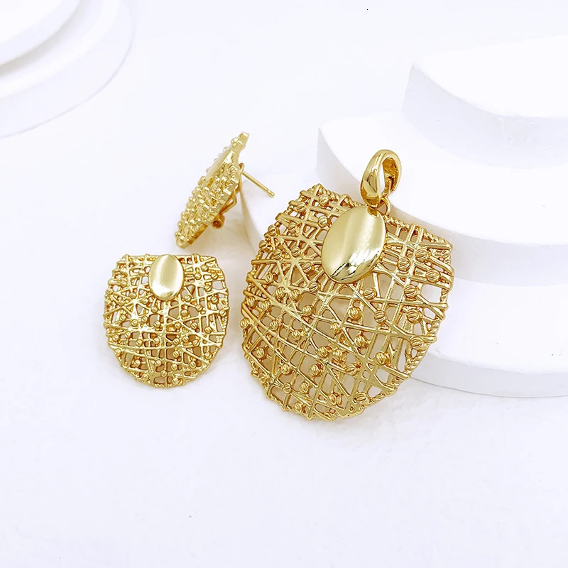 Gold Color Necklace Earrings Set For Women Unique Choker Pendant Earrings 3Pcs Set Jewelry Quality Accessories 250530