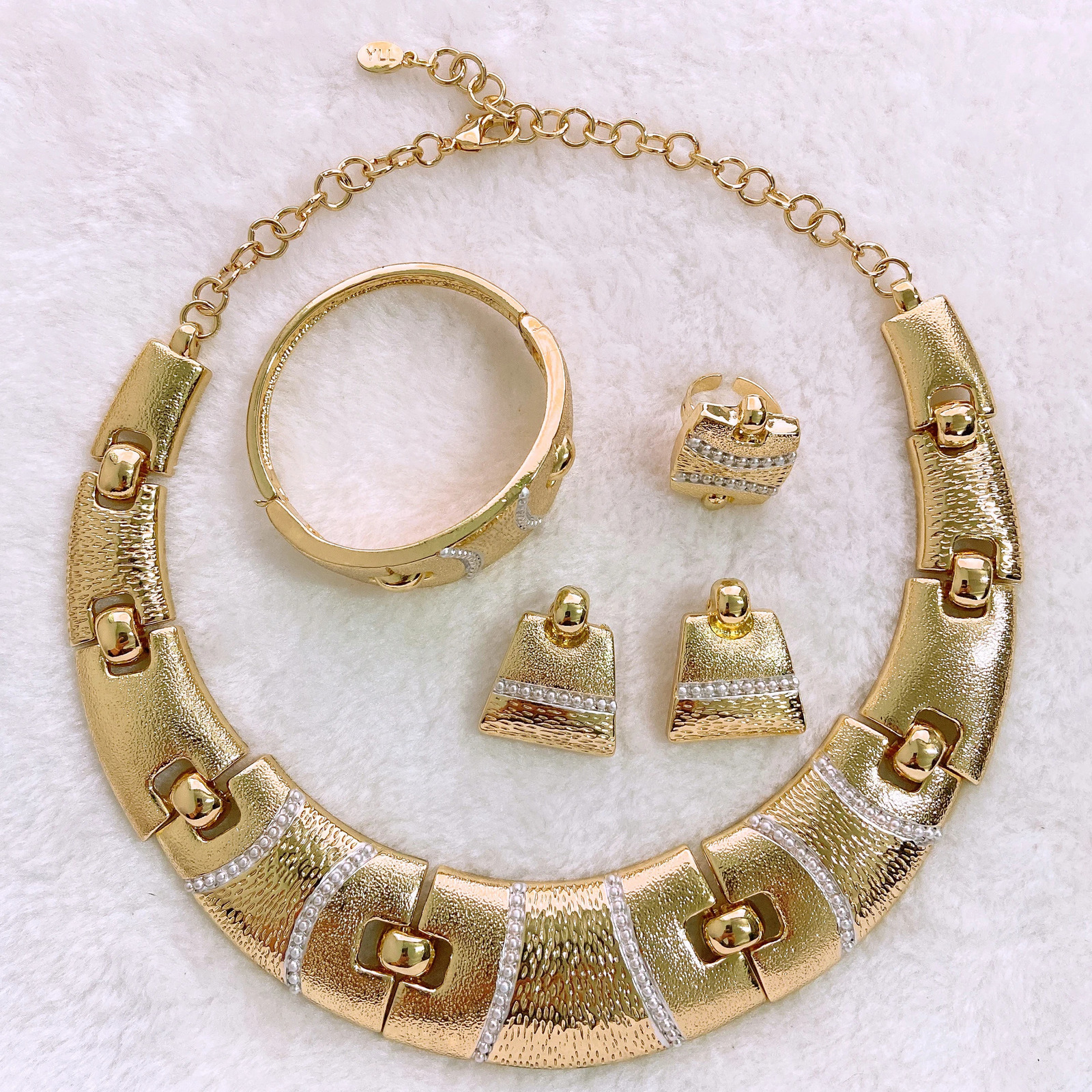 est Italian Gold Plated Jewelry Set Dubai Gold Colou High Quality Ladies Necklace Banquet Wedding Jewelry 250530