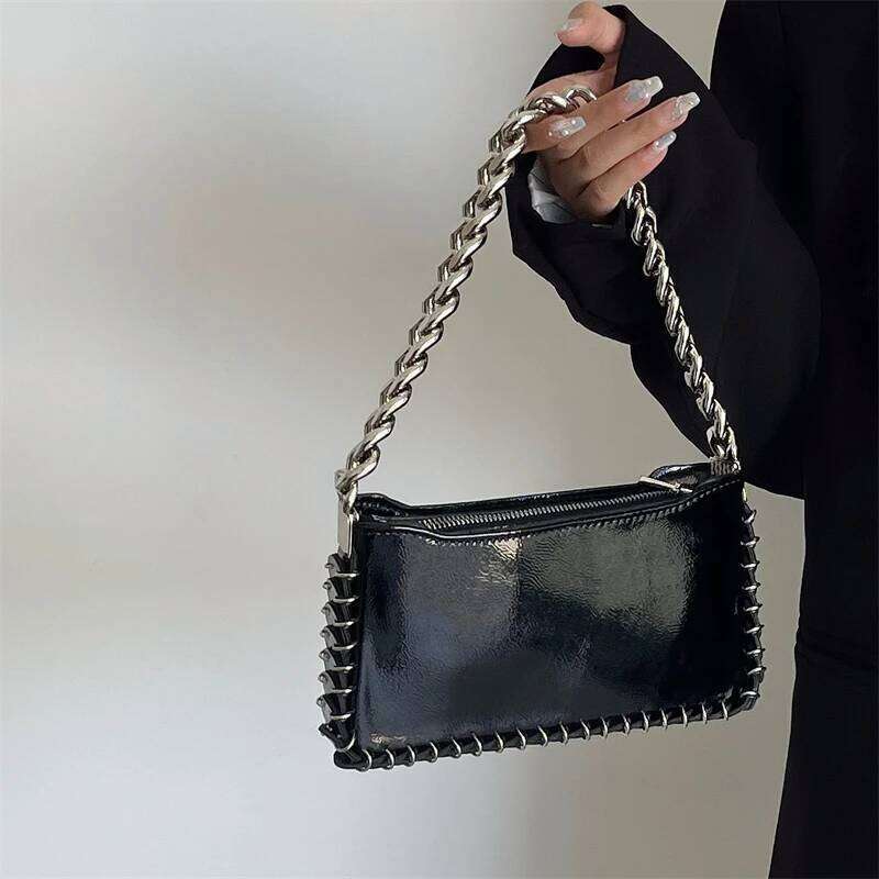 Women's Chain Underarm Shoulder Bag Glossy Patent Leather Hot Girls Small Square Messenger Bags Fashion All-Match Purse Handbags