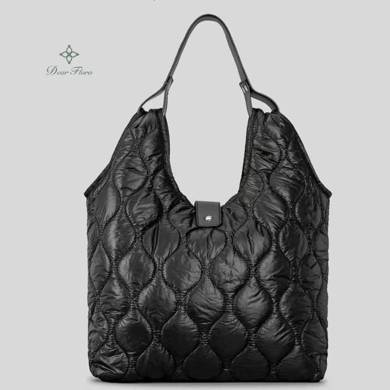 New Simple Quilted Padded Down Female Handbag Lightweight Portable Woman Tote Bag Soft Space Fluffy Ladies Single Shoulder Purse