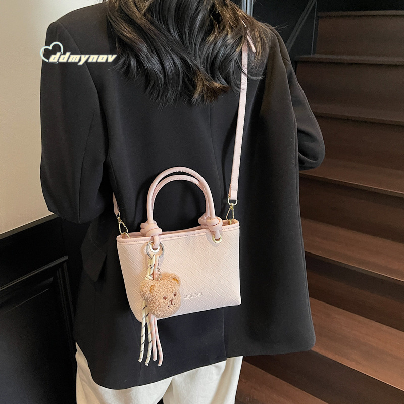 High-End Handbag for Women 2025 New Spring Summer Trendy Crossbody Bucket Textured Versatile Shoulder Bag ddmynov