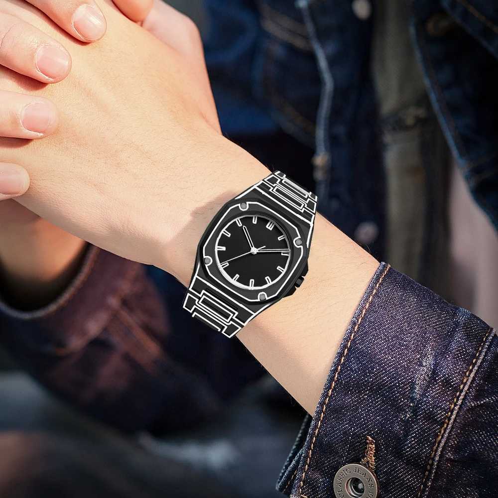 New Mens Fashionable Quartz Watch Lightweight and Waterproof Quartz Movement Watch Simple and Casual Womens Wrist Y250605