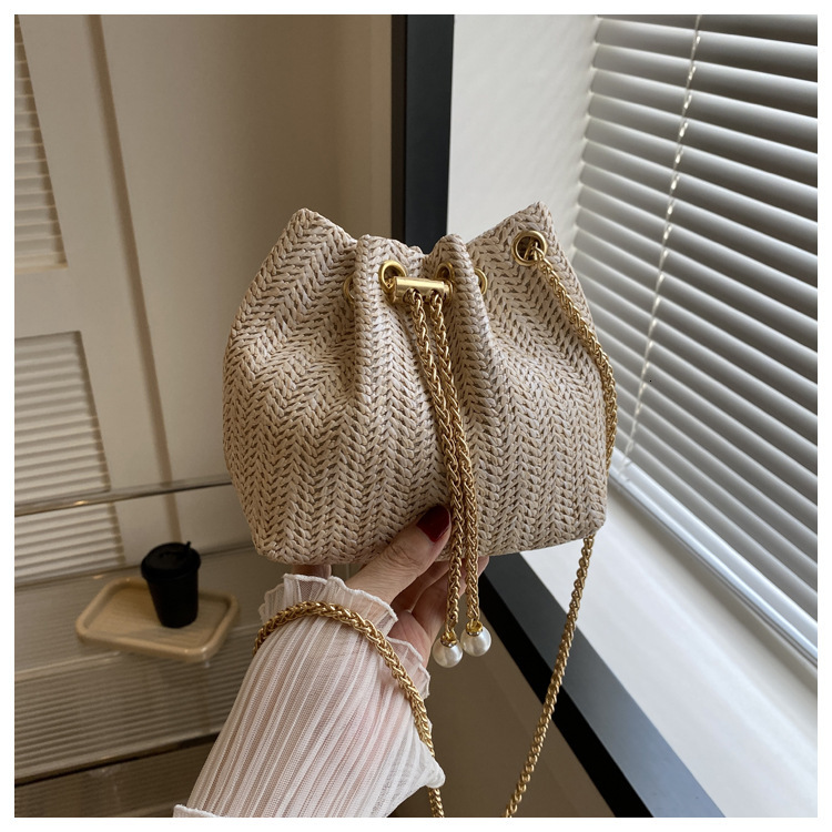 designer 2025 Spring Summer New Fashion Woven Handbag Shoulder Crossbody Bucket Bag Women's Bag Supports Wholesale and Mixed Orders