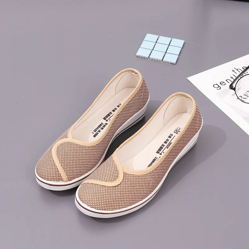 EOFK Women Loafers Soft Slip On Canvas Flats Shoes Woman Solid Casual Breathable Shoe For Mother Platform Shoes 250603