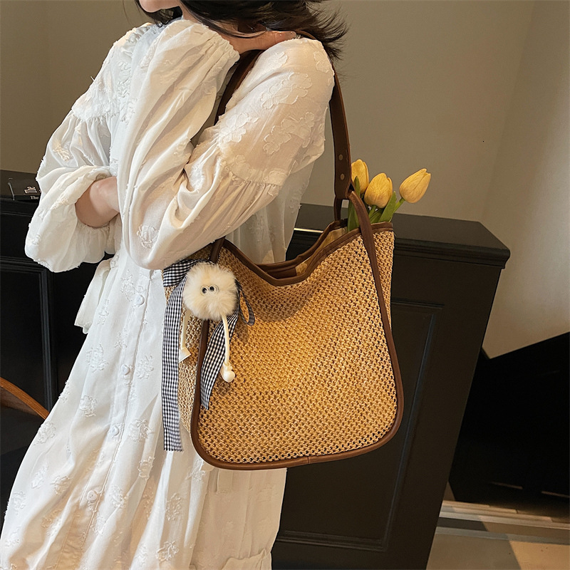 designer Woven Straw Bag for Women Large Capacity 2025 New Summer Versatile High-end Single Shoulder Beach Vacat