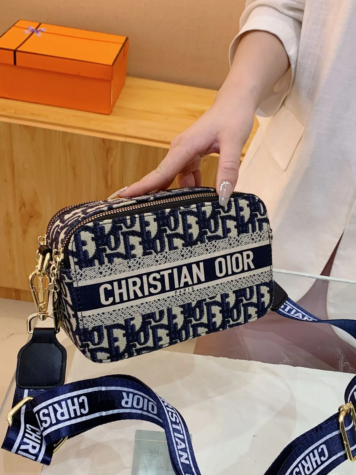 Designer Bag Shoulder Bag Camera Bag Crossbody Deluxe Bag Printed Letter Leather Thin Purse Ladies Long Wallet Wallet Multi Card Slots Upscale Women Bags New Designs