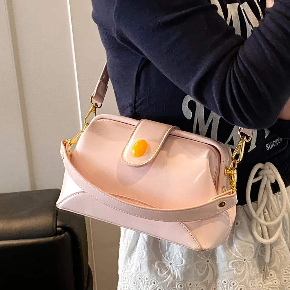 Trendy Glossy PU Crossbody Bag Women Fashion High Grade Buckle Versatile One Shoulder Bags Daily All-Match Commute Packs 250605