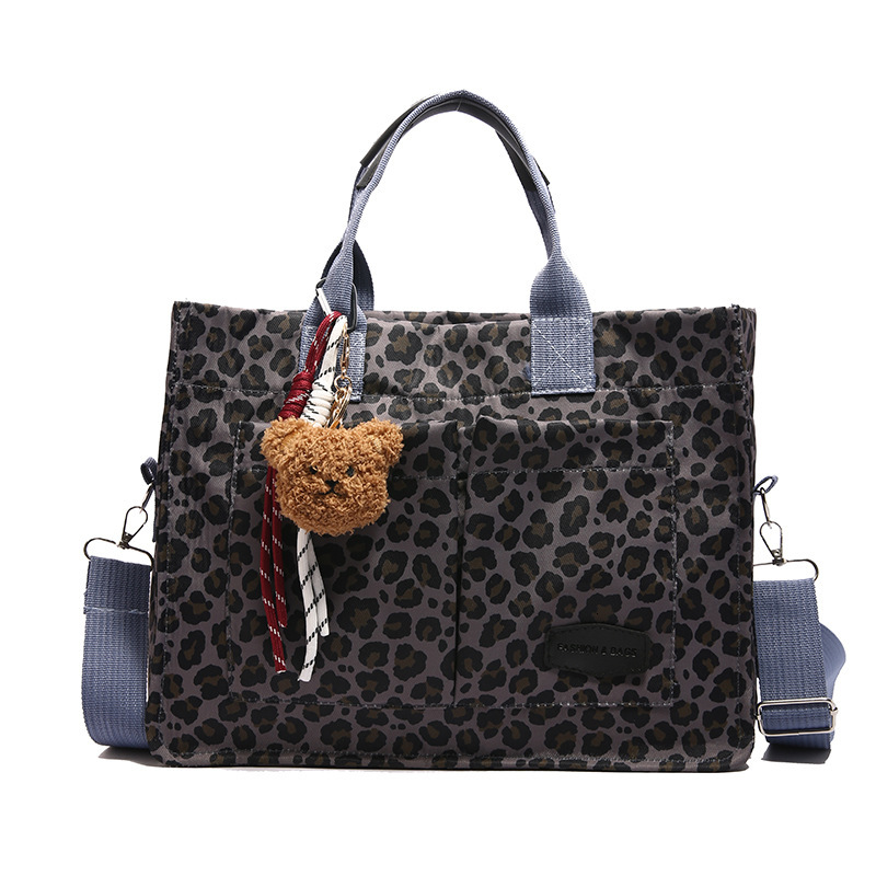 designer Large Capacity Leopard Print Fashion Shoulder Bag for Women New Simple Personality Tote Bag Large Shopping Bag Casual Travel Bag