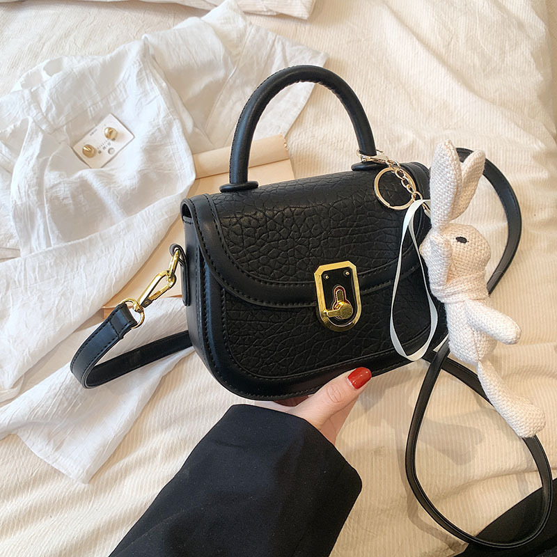 designer French Style Niche Underarm Small Bag for Women 2025 New Fashion High-Quality Texture Crossbody Bag Ladies Handbag Saddle Bag