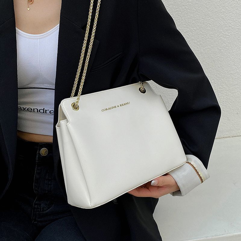 2025 new spring summer women's bag French niche bag texture large capacity fashionable single shoulder chain New women's crossbody bag desig