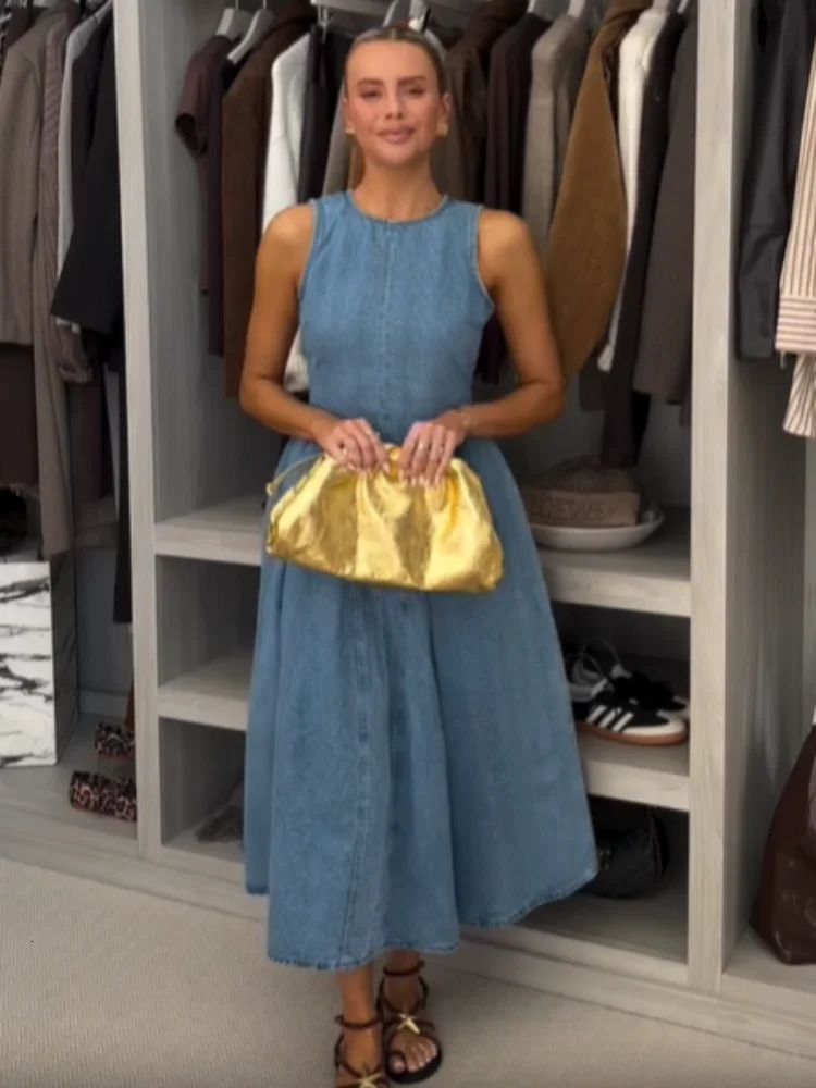 Women Fashion Denim Slim Long Dresses Chic O Neck Sleeveless High Waist Pleated Maxi Dresses 2025 Female Commute Street Vestidos 250529