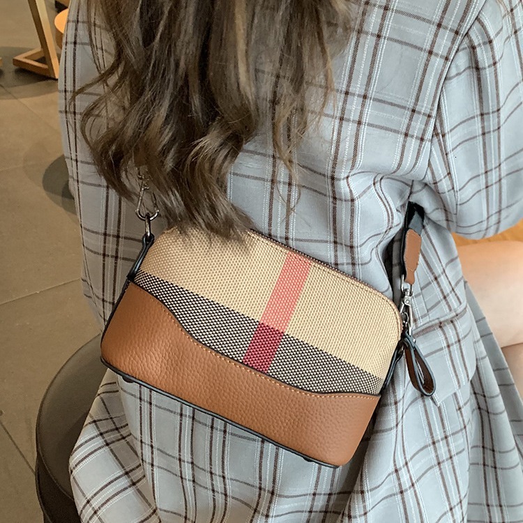 Free Shipping Crossbody Bag Women's Niche Temperament Handbag Popular Item, Contrasting Color Large Capacity Fashionable Shoulder Bag Shopping Ha