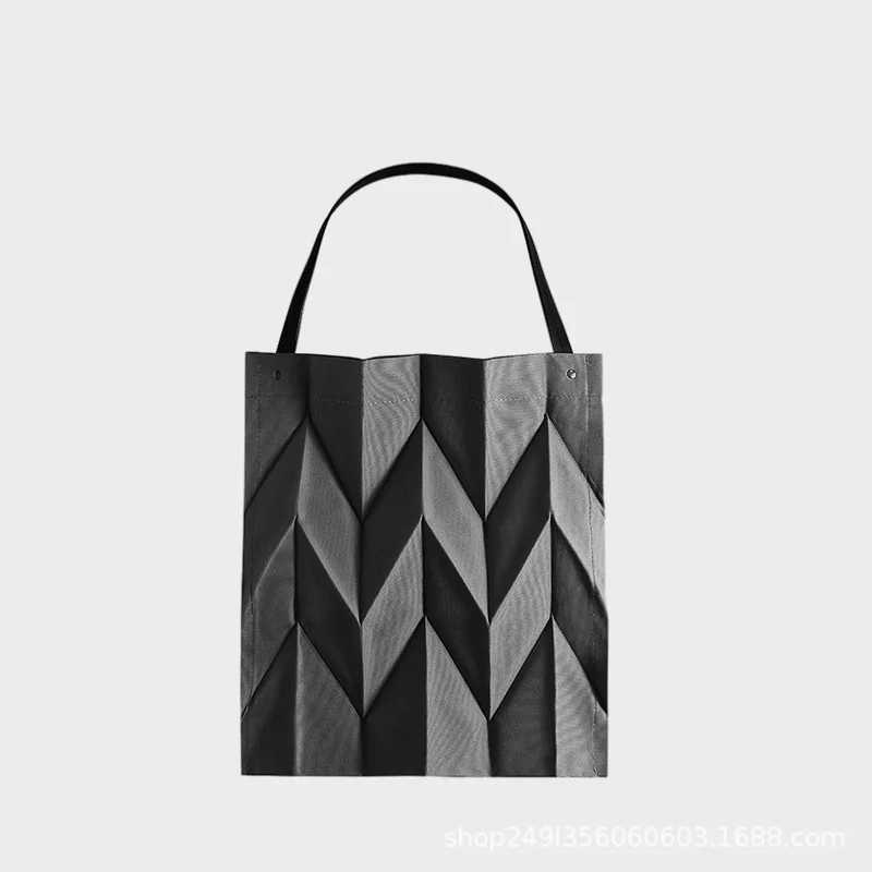 New Trendy Geometry Canvas Rhomb Pleated Bag Versatile Folding Large Capacity Lightweight Handheld One Shoulder Tote Bag M250606