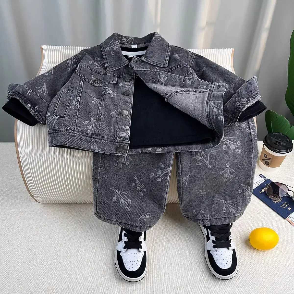 Boys Denim Suit Spring Autumn New Style Childrens Fashionable Casual Denim Jacket Pants Two-piece Set R250606
