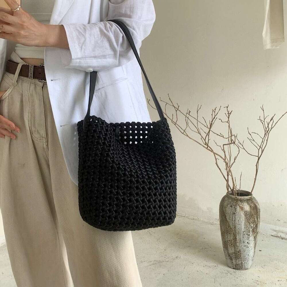 Red Hollow Woven Tote for Women High End Niche Handbag Large Capacity Shoulder Underarm Bag Bucket