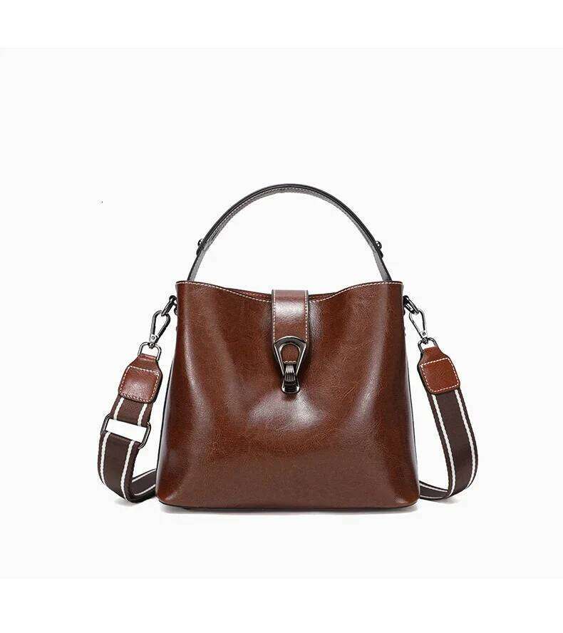 Designer Bags 2025 Ladies Cow Genuine Leather Shoulder Bag Women's Retro Versatile Cowhide Handbag Female Commuting Underarm Bucket Crossbody Bag
