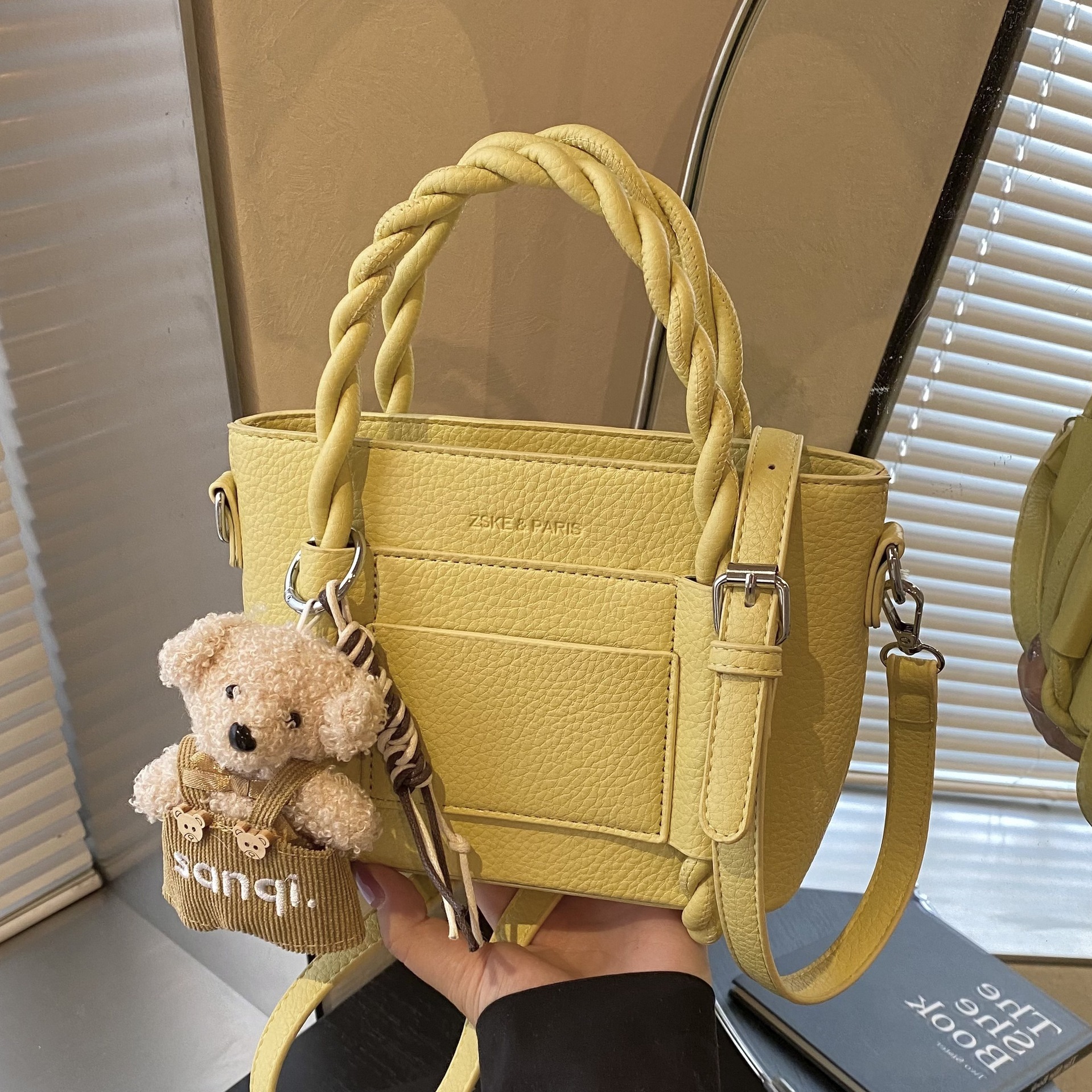 designer High-end Retro Bag for Women 2025 New Spring Summer Trend Versatile Crossbody Bag Fashion Simple Handbag Buc