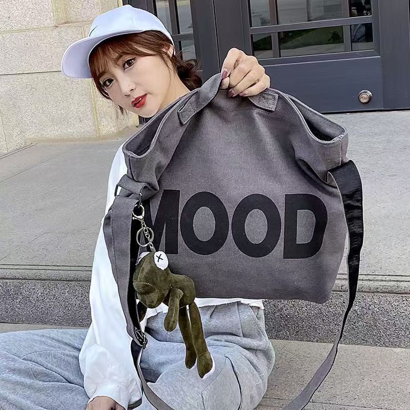 Free Shipping 2025 New Designer Bags Women's Bag Men's Crossbody Bag Large Capacity Canvas Bag For Luxurious Class Female Student Korean Style Versatile