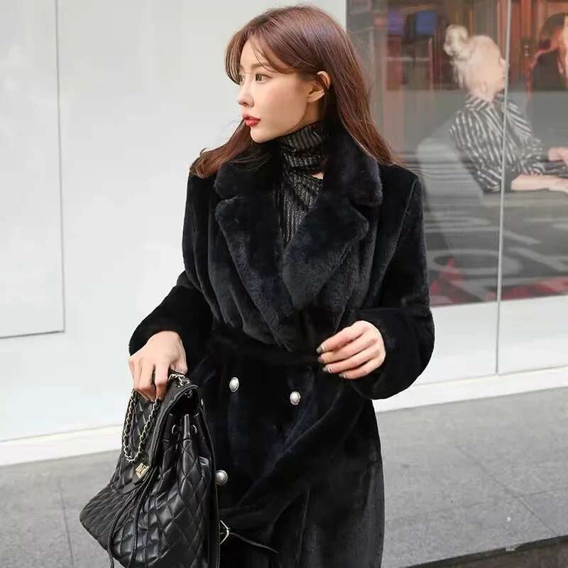 2024 Winter Women's Medium And Long Suit Collar Plush Thickened Fashion Temperament Imitation Mink Coat