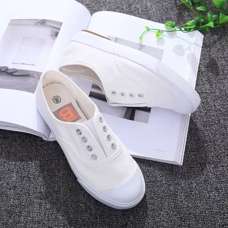Ddmyoutdoor Woman Summer New Fashion Women S Canvas Casual Flats Solid Color Classic Breathable Female Simple Shoes Sneakersd Outdoor Shoes