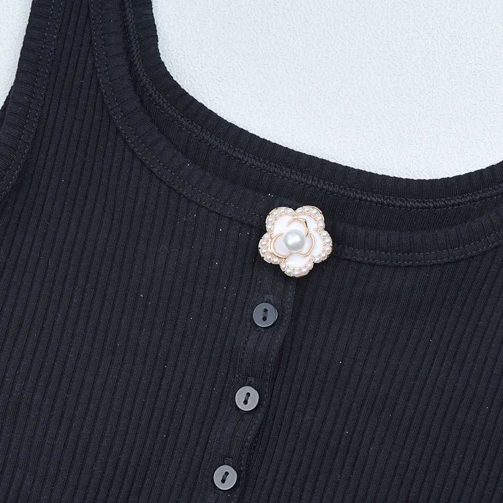 ICEYY 2PCS New Cute Enamel Camellia Pearl Flower Button Covers Set Womens Shirt Cufflinks for Tux Shirt W250606