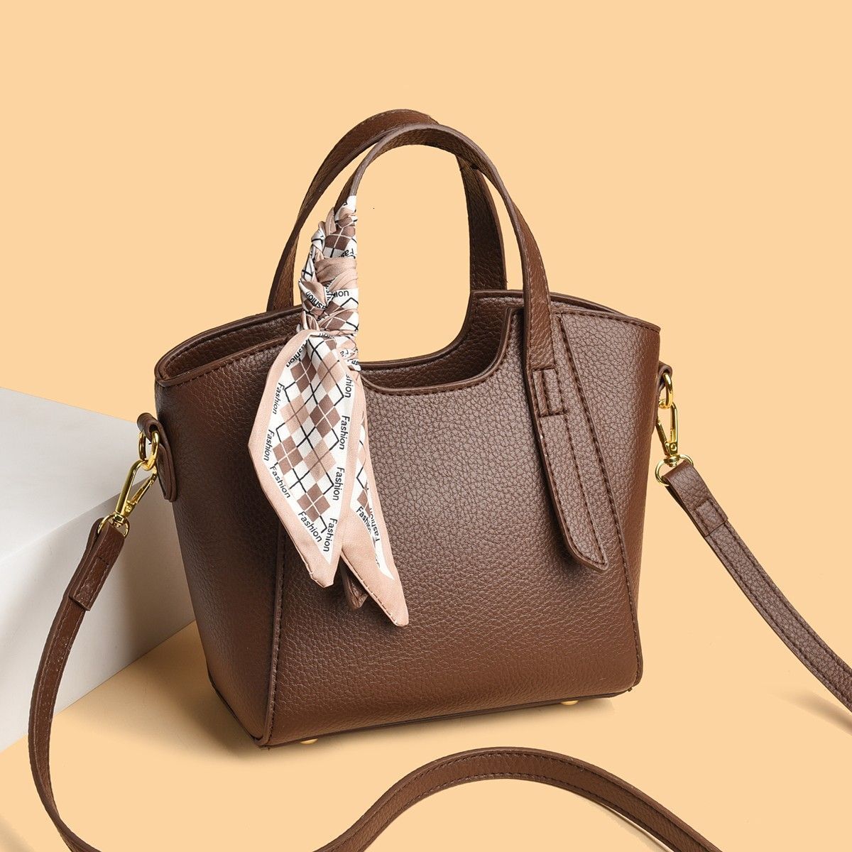2025 Spring Summer New Women's Bag Texture Retro Small Women's Handbag Spring Summer New Crossbody Bag Fashion Women's Handbag Lychee P