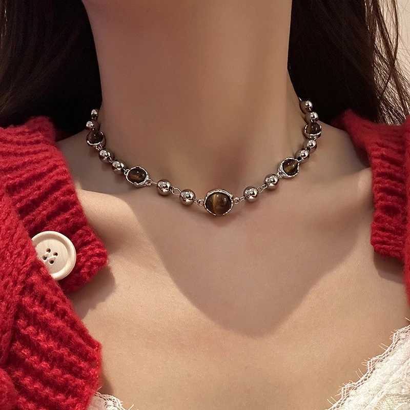 Vintage Maillard Y2K Pendant Necklaces for Women Punk Tiger Eye Stone Round Beads Tassel Necklace Clavicle Choker Jewelry Gifts Y250605