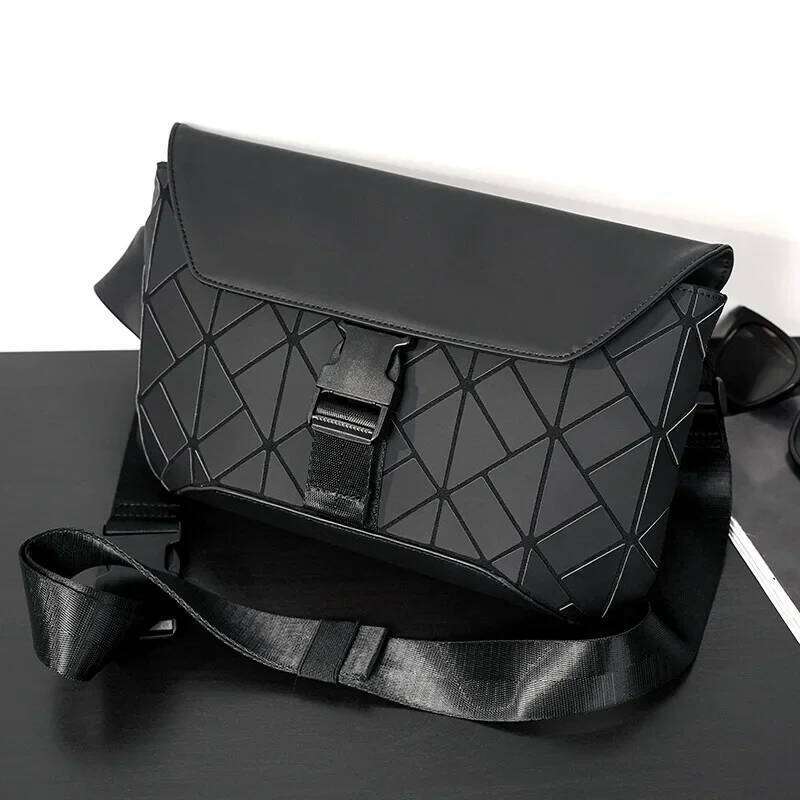 High-Quality Fashion Men's Geometric Shoulder Messenger Back Pack Waist Bag Crossbody Bags For Men Satchel
