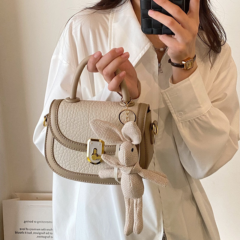 designer French Style Niche Underarm Small Bag for Women 2025 New Fashion High-Quality Texture Crossbody Bag Ladies Handbag Saddle Bag