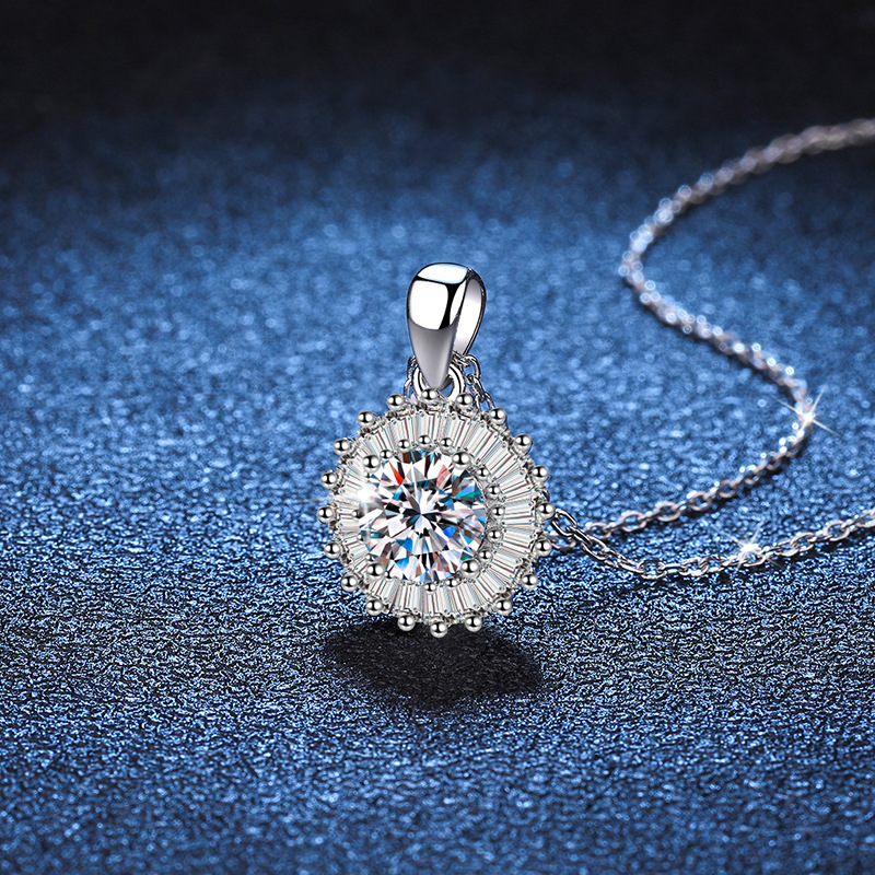 Chic Radiance Aesthetic High-Quality Full-Cut Moissanite Gemstone Set within a Durable 925 Silver Frame