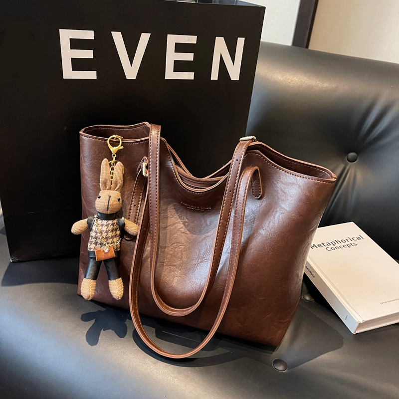 designer Large Capacity Vintage Underarm Bag for Women 2025 New Trendy Fashion Single Shoulder Bag Casual Class Commuter Tote Bag