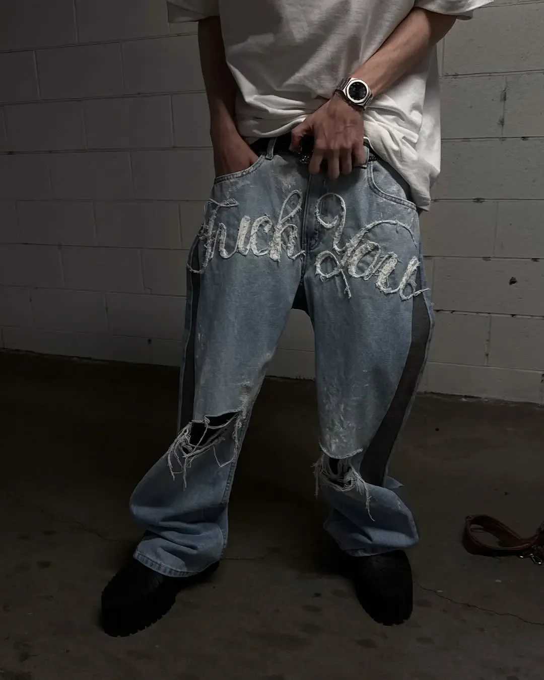 Torn Cloth Strips Seam Letters Personalized Trousers Contrasting Colors Unique Design Wide-leg Jeans Mens Loose Versatile Jeans Z250605