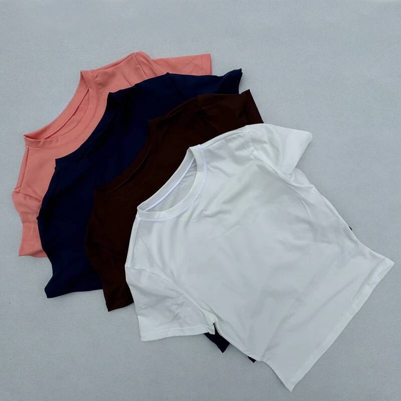 Women's Tight Fitting Sports Quick Drying Breathable Yoga T-shirt Running Exercise Fiess Short Sleeved